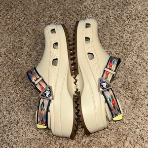 NWOT Classic Hiker Clogs